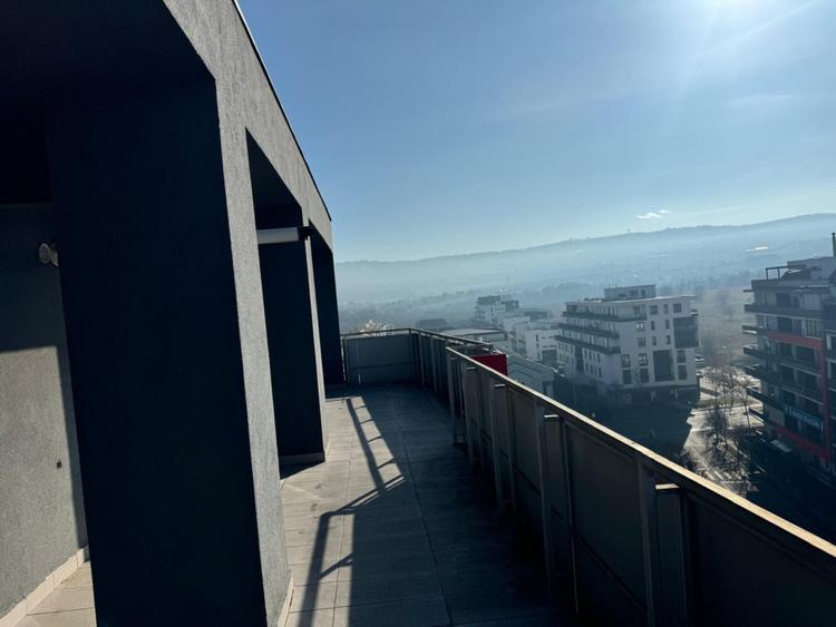 Penthouse 3 camere si terasa, Buna Ziua