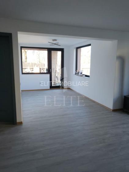Apartament 3 camere în zona SEMICENTRAL