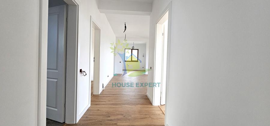 Vila NOUA, moderna, 4 camere, in Corbeanca, in complex