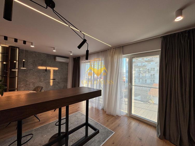 Penthouse mobilat lux, parcare, AC, bloc nou, Semicentral, zona Horea
