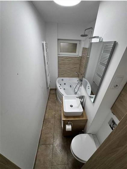 Decomandat, mobilat si utilat in Complex