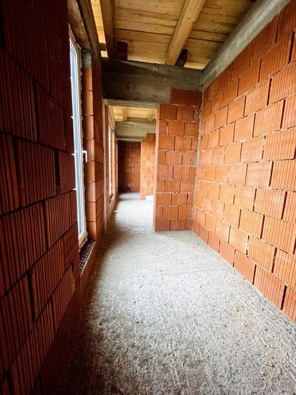 Casă parter la roșu în Paleu – 600 mp teren, utilități la limită