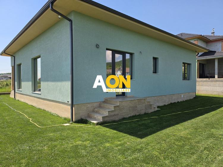 Casa finisata la cheie, 4 camere, 500 mp teren, Micesti