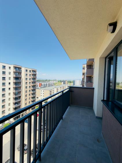 Apartament cu 2 camere decomandat in zona Tractorul langa Coresi Mall