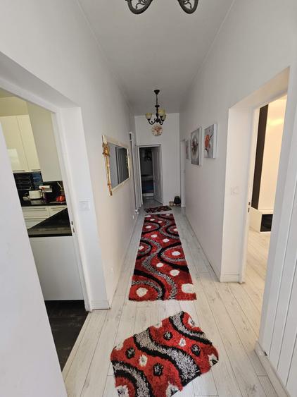 Apartament de închiriat, 4 camere, 130 mp, semicentral zona Horea