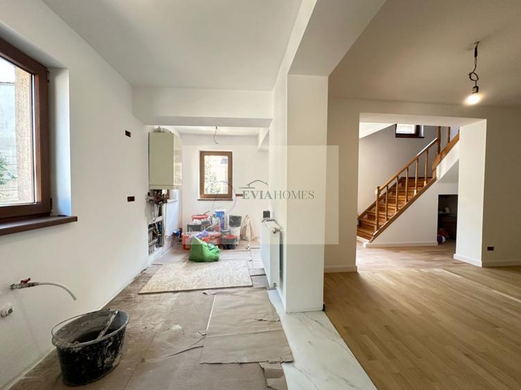 4 camere/ 2 bai / 119 mp/ parcare in curte / zona strazii Bucuresti