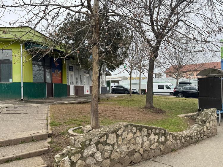 Spațiu comercial 95 mp – Podul Gruii, în spate la OMV