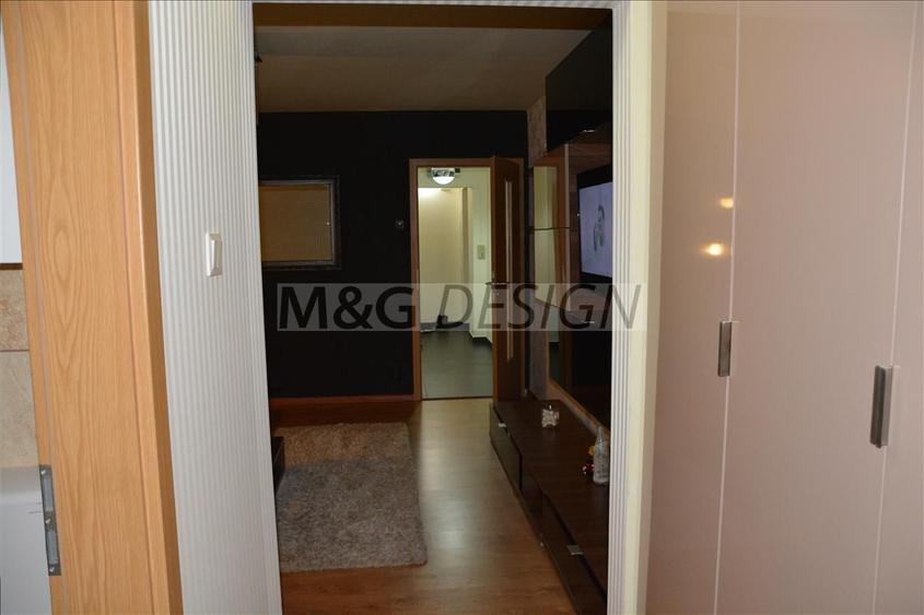 3 cam Girocului -Spitalul Judetean Centrala proprie etaj 1