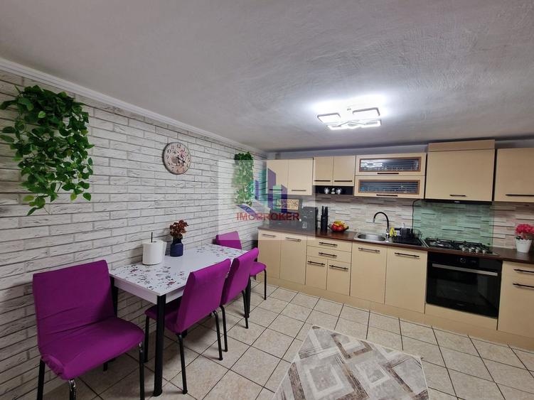 Casa P+M in zona Dealuri Oradea - ideala pentru 2 familii!
