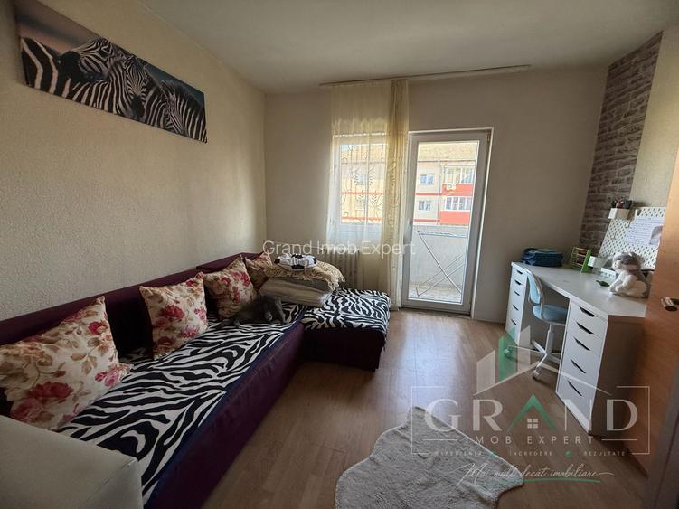 Apartament 3 camere decomandate, etaj intermediar, în Grigorescu - 2