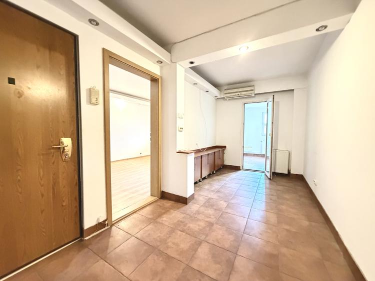 Apartament 2 camere, parter + 1 boxa la subsol, 60 mp - zona Bucovina
