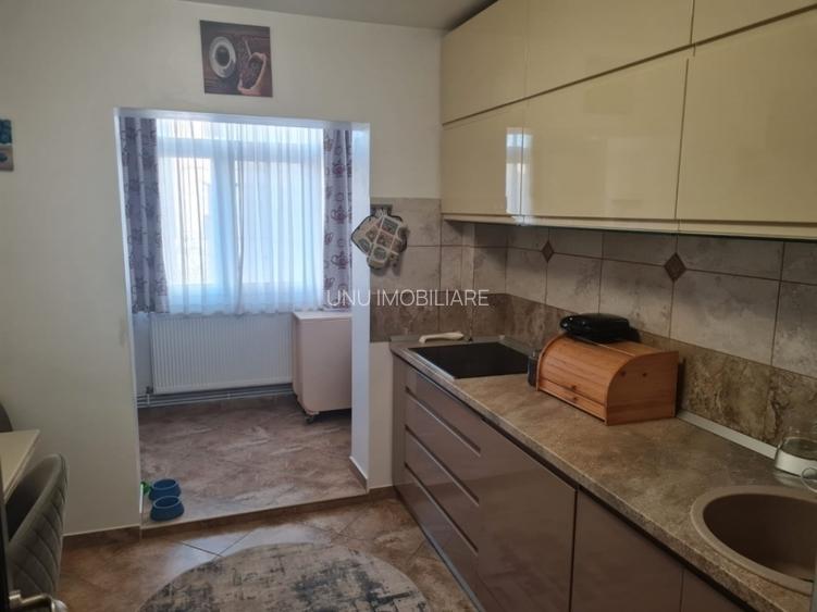 2 camere decomandat 57mp etaj 2 zona Nicolina - Pizza Nico - 4