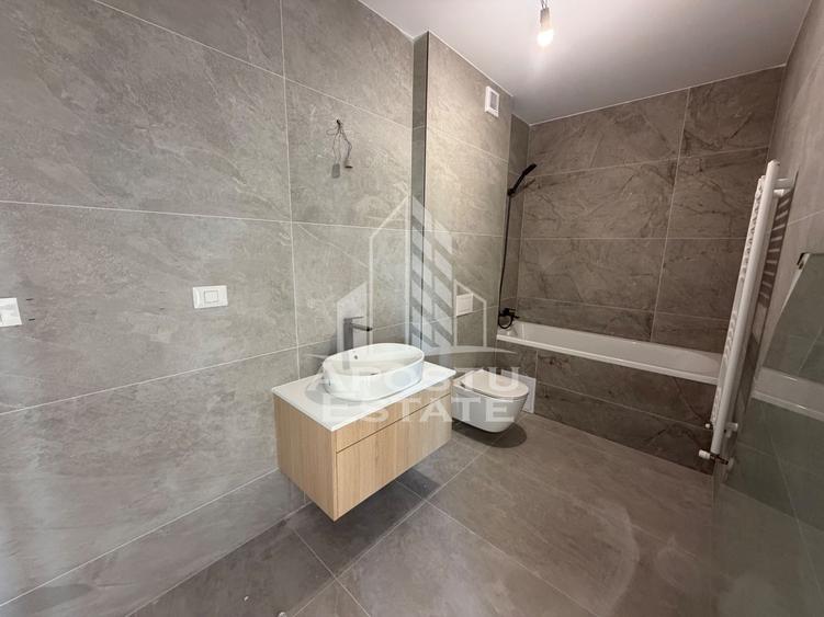 Apartament cu 3 camere de vânzare, Priveliște panoramică,Torontalului