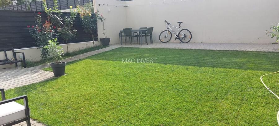De vânzare casă premium tip duplex,  vedere spre Lacul Brates, comision 0% - 2