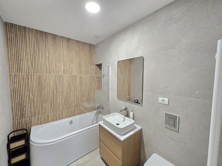 3 camere - Damaroaia - Petrom City - curte 140 mp