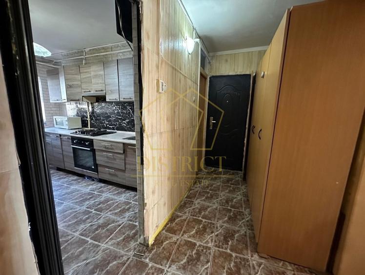Apartament spatios cu 4 camere | Zona Sagului