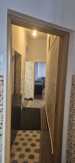 4 camere într-o vilă elegantă, retrasă și liniștită – zona Vasile Lascăr