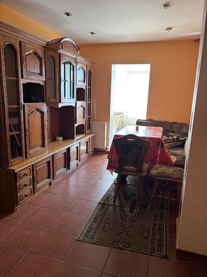 Apartament 2 camere, zona centrala, 47 mp, mobilat, loc de parcare - Strada Gene