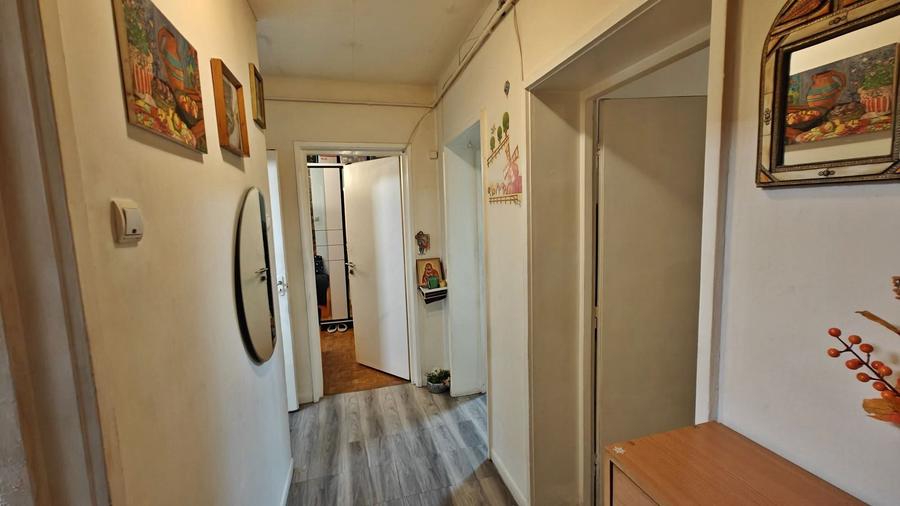 Apartament 3 camere, decomandat, zona Iulius Mall