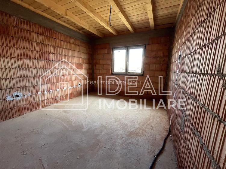 Casa individuala - 125mpu și 270mp curte | Sura Mica - 13