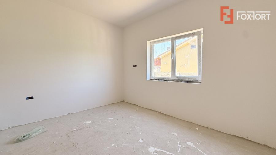 Duplex de vanzare pe parter, 3 camere - Mosnita Veche - Centru