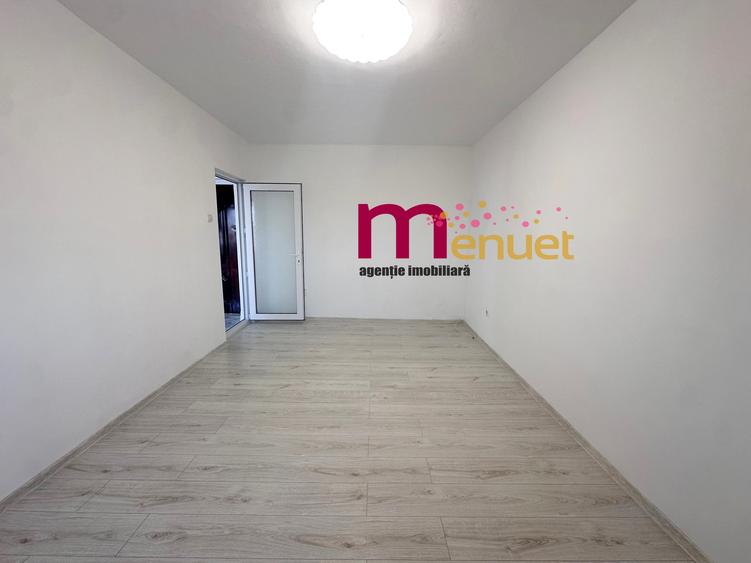 Apartament 3 camere ,renovat,zona Centrala