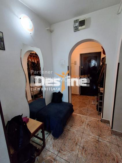 Apartament  3 camere, semidecomandat, Alexandru Cel Bun, 89.900 EURO - 2