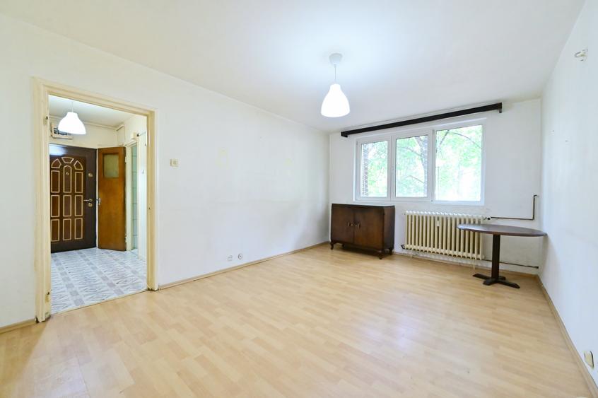 Vanzare 3 camere PARTER INALT cu balcon strada Armenis nr.8 OZANA - Titan