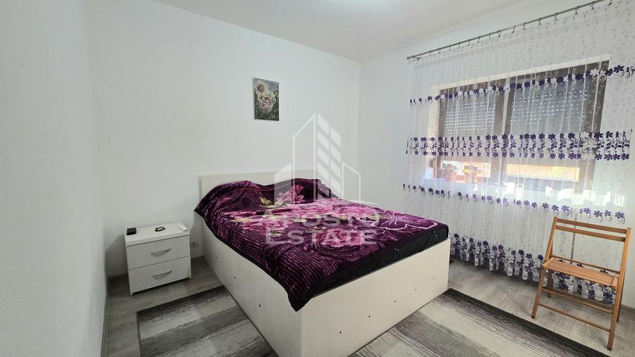 Casa individuala de vanzare cu 4 camere si garaj in Sag, vatra satului
