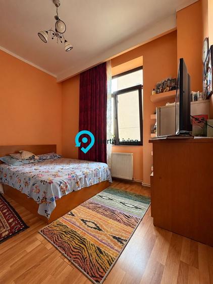3 camere vila interbelică| Mansardă cu balcon | Unirii