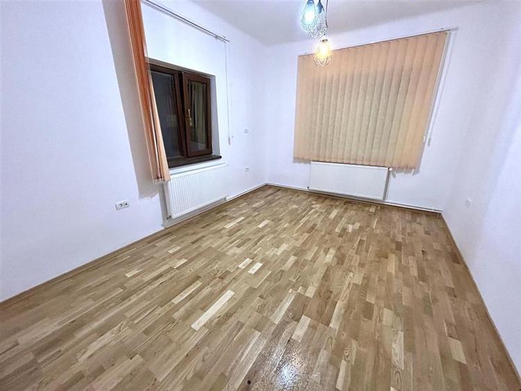 Casa 3 camere | Curte | Renovata in 2024 | Grivitei