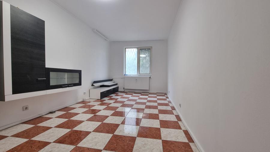 Apartament cu 4 camere de vanzare in zona Militari Lujerului