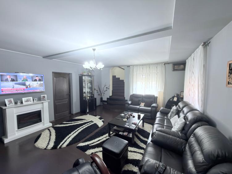 Casa cu etaj in Catamaresti Deal