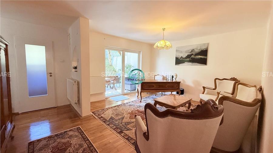Vand apartament cu 4 camere pe 2 niveluri in casa in Reghin - 10