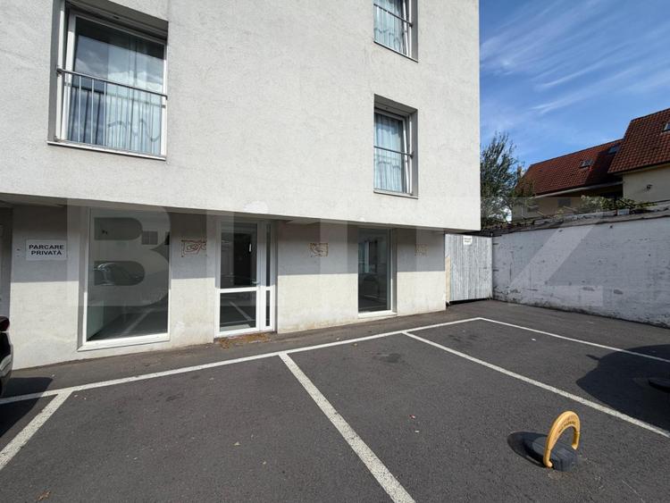 Spatiu comercial de inchiriat, 62 mp, parcare, zona Centrala