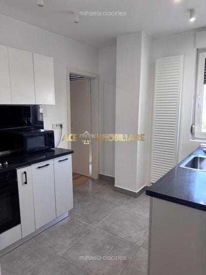 2 Camere de inchiriat | Universitate | Metrou | Ultracentral |Centrala