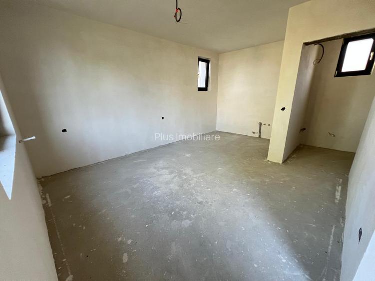 Spatiu comercial si 2 apartamente - 9