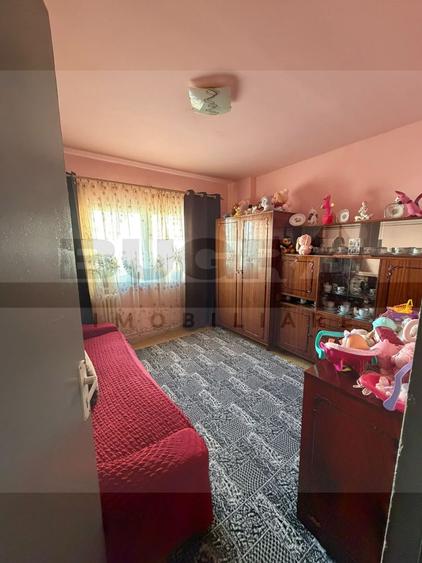 Apartament 4 camere, decomandat, 82 mp, etaj intermediar, Piata Flora