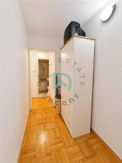 Apartament 3 camere Grivitei, intermediar, Brasov