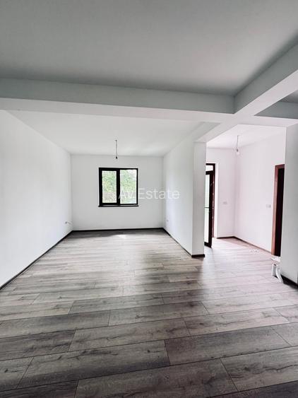 AV700 Duplex 5 camere, Chisoda, la asfalt, zona linistita, P+1E - 12