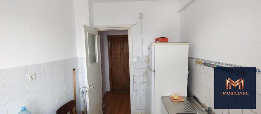 Apartament 2 camere,D, etaj 8 cu lift nou,zona centrala_Liceu Eminescu