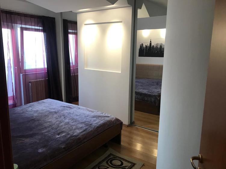 Apartament 3 camere mobilat si utilat modern,bloc de monolit acces metrou ,liber