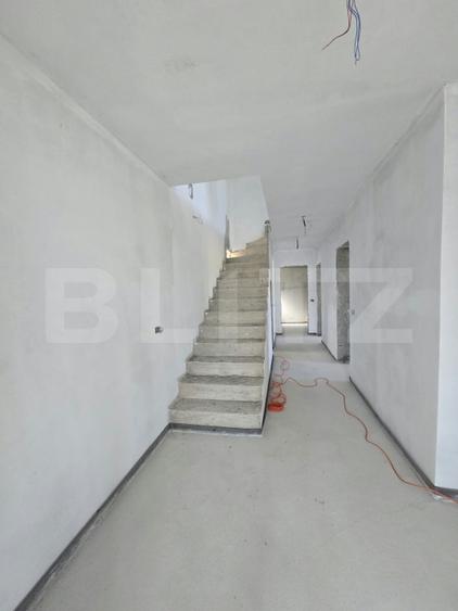 Casă P+M, 180 mp, 2 fronturi stradale, zona Sacueni