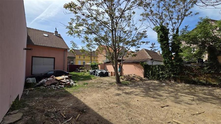 COMISION 0% CASA VECHE CU TEREN STR PREYER IOSEFIN