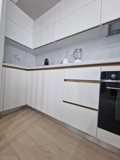 Restaurant Sabrosso - 3 camere mobilat-utilat lux, termen lung- 800euro/luna