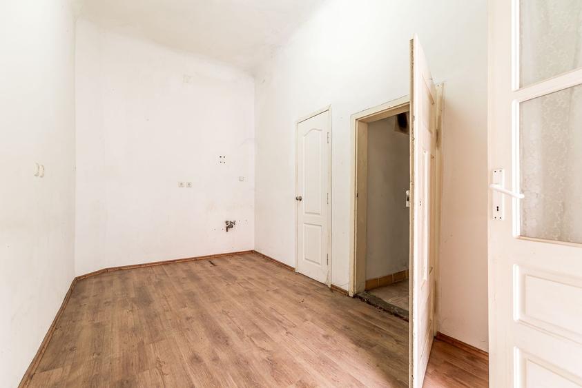 Apartament 2 camere Str. Lucian Blaga, clădire în renovare completa