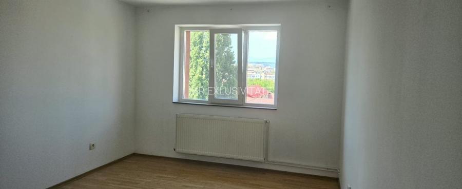 De vânzare apartament 2 camere decomandat | Zona 8 Mai - 22