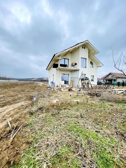 Casă Modernă P+M în Oncea – 4 Dormitoare, 500 mp Teren