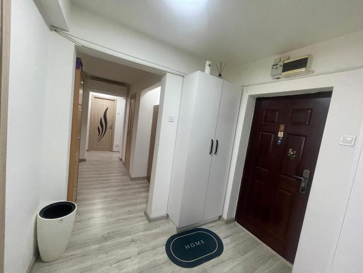 Apartament 3 camere, 68.72 mp, zona Piata Valea Rosie