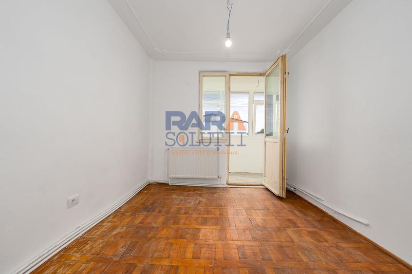 Apartament 3 camere + 2 băi IEFTIN: 700 €/mp
